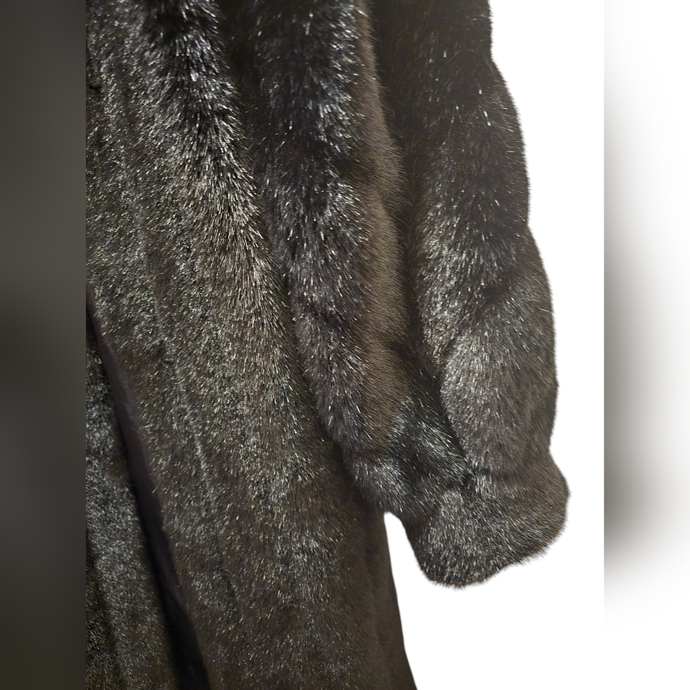 Glam Black Faux Fur Coat for Women no shedding size medium - Picture 4 of 7